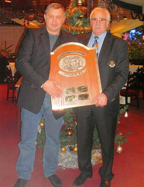 trenis_kocanov_prezidentas_dzangirian2.jpg (261964 bytes)